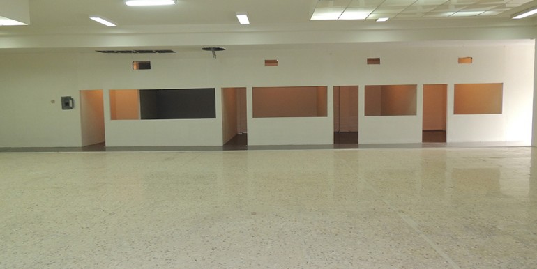 inmobiliaria-rodriguez-de-luna-local-comercial-ave-pablo-a-de-la-garza-10